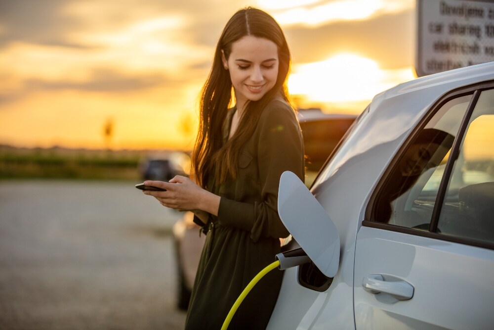 Met een elektrische auto op vakantie? Zo bereid je je roadtrip goed voor